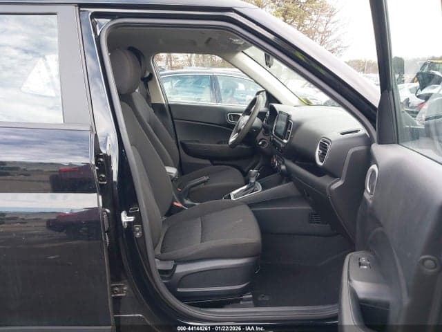 2023 HYUNDAI VENUE SE 5