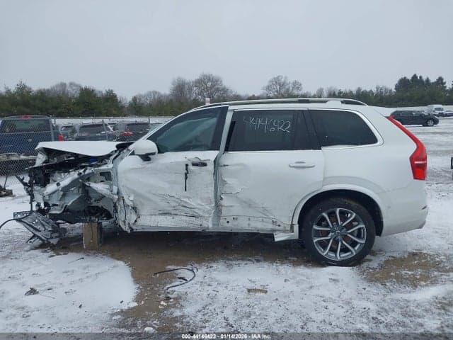 2018 VOLVO XC90 T6 MOMENTUM 15