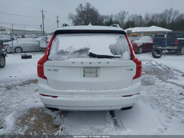 2018 VOLVO XC90 T6 MOMENTUM 17