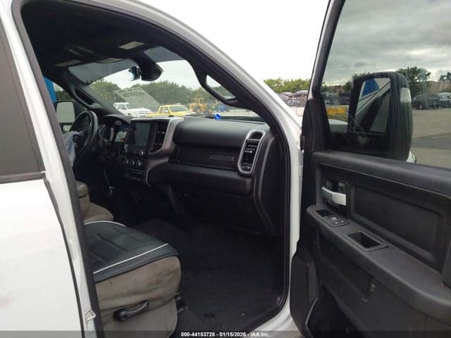 2024 RAM 3500 BIG HORN 4X4 8' BOX 5