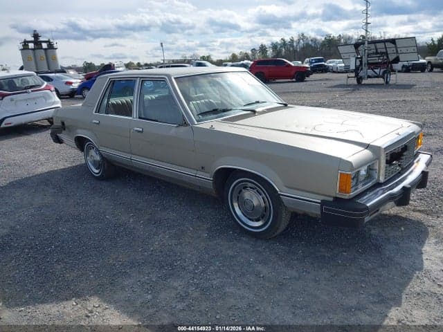 1981 FORD GRANADA 1