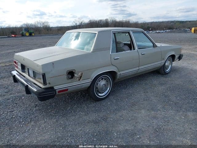 1981 FORD GRANADA 4