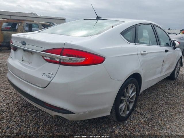 2017 FORD FUSION SE 4