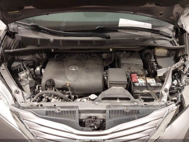 2017 TOYOTA SIENNA XLE 8 PASSENGER 10