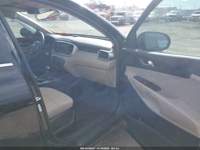 2019 KIA SORENTO 2.4L LX 5