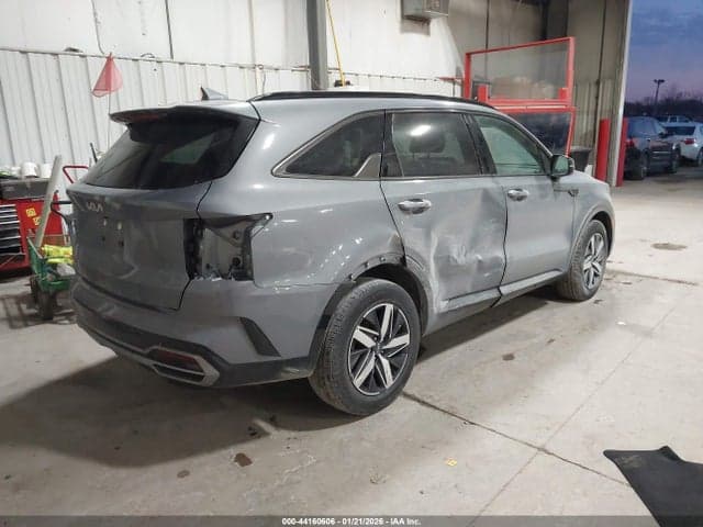 2023 KIA SORENTO S 4