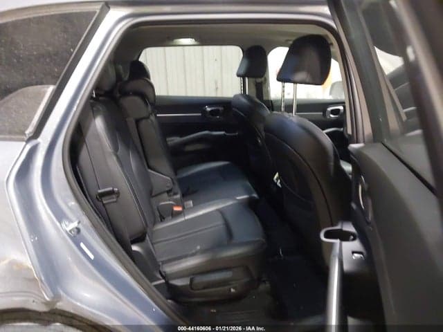 2023 KIA SORENTO S 8