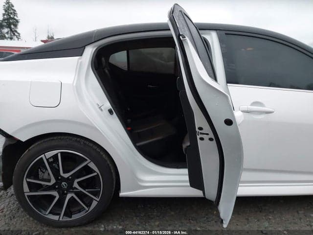 2024 NISSAN SENTRA SR XTRONIC CVT 8