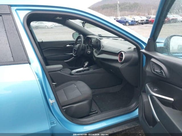 2025 CHEVROLET TRAX FWD 1RS 5