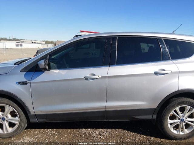 2017 FORD ESCAPE SE 14