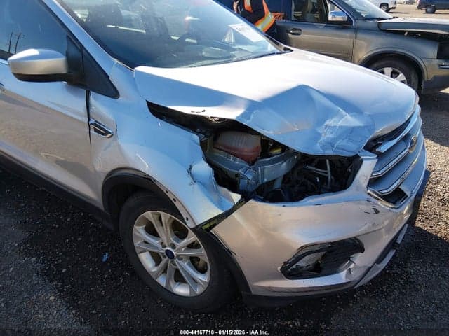 2017 FORD ESCAPE SE 6