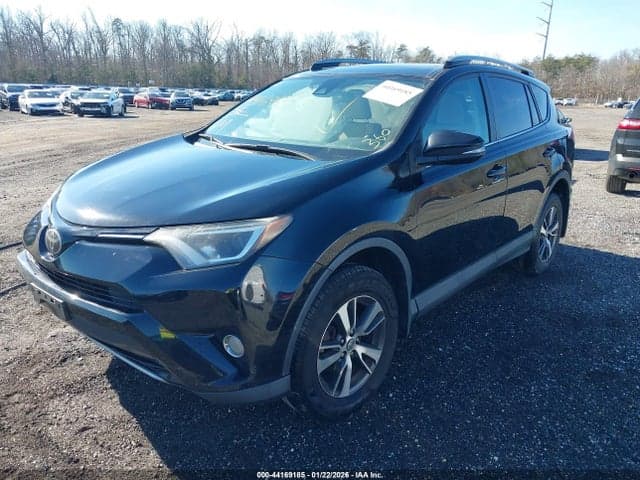 2017 TOYOTA RAV4 XLE 2