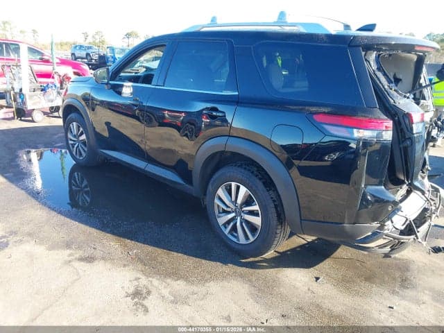 2023 NISSAN PATHFINDER SL 4WD 3