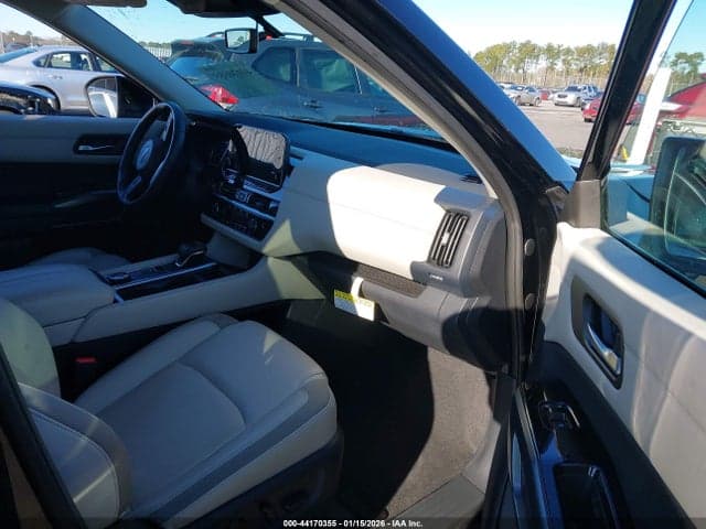 2023 NISSAN PATHFINDER SL 4WD 5