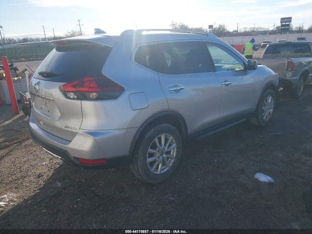 2018 NISSAN ROGUE SV 4
