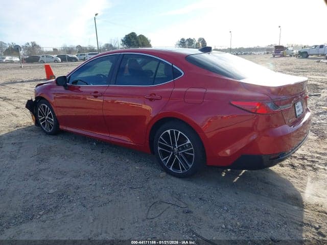 2025 TOYOTA CAMRY XLE 3