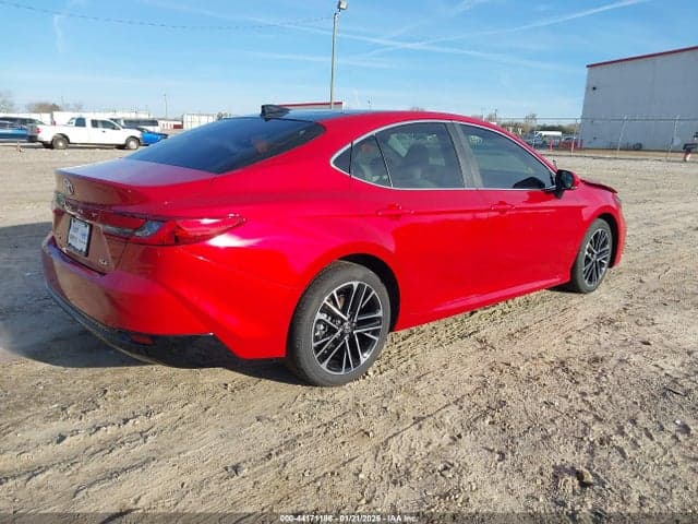2025 TOYOTA CAMRY XLE 4
