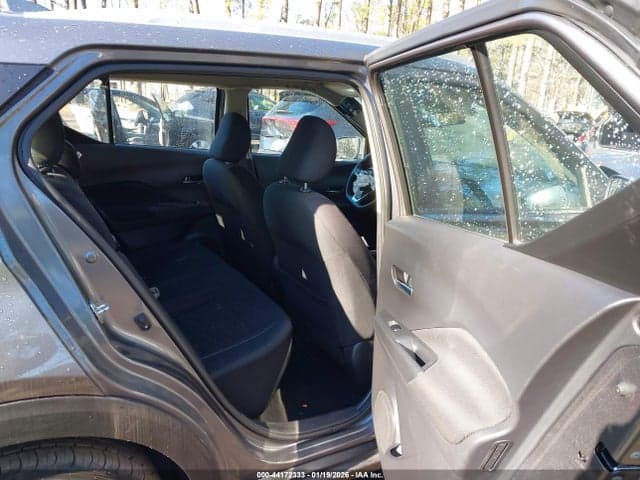 2021 NISSAN KICKS SV XTRONIC CVT 8