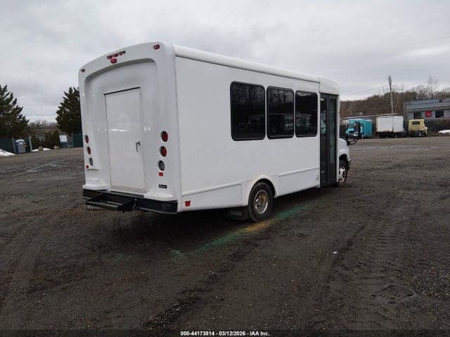 2024 FORD E-450 CUTAWAY 4
