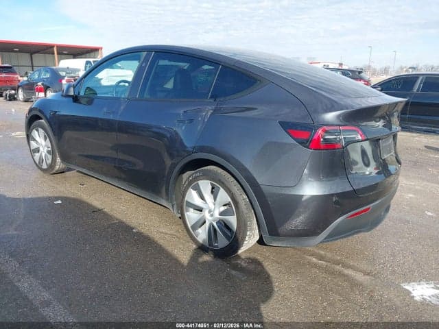 2024 TESLA MODEL Y RWD 3