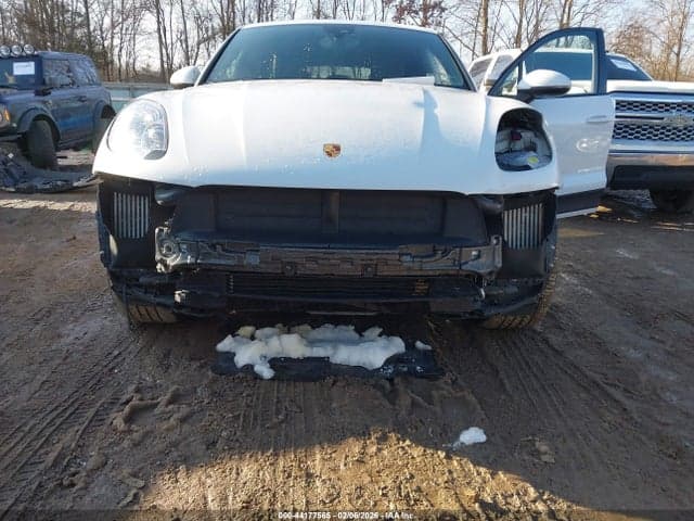 2018 PORSCHE MACAN S 6