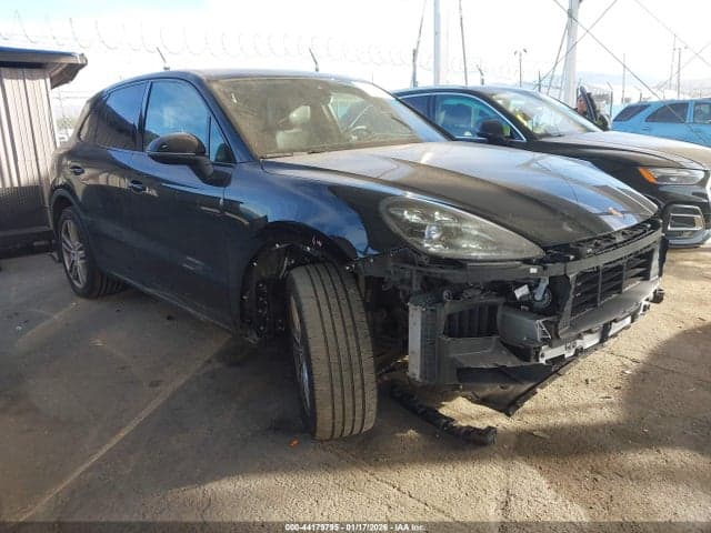 2019 PORSCHE CAYENNE 1