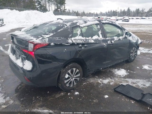 2021 TOYOTA PRIUS LE AWD-E 4
