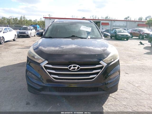 2017 HYUNDAI TUCSON SE PLUS 11