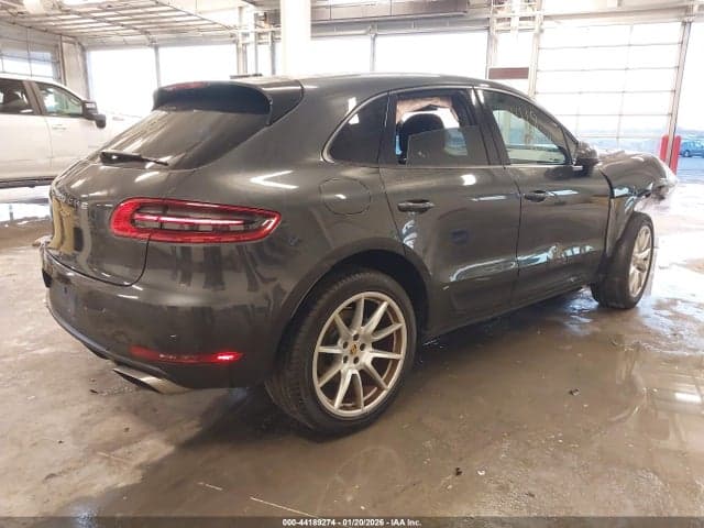 2018 PORSCHE MACAN 4
