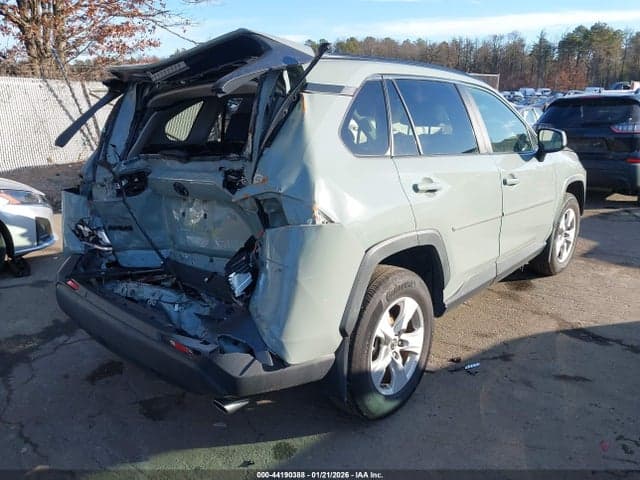2019 TOYOTA RAV4 XLE 4