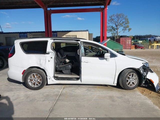 2022 CHRYSLER PACIFICA TOURING L 13