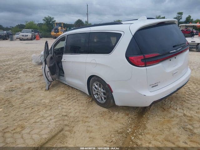 2022 CHRYSLER PACIFICA TOURING L 3