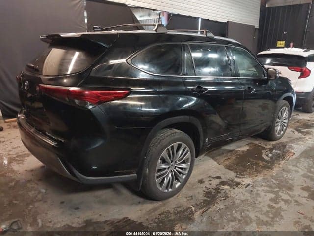 2021 TOYOTA HIGHLANDER PLATINUM 4