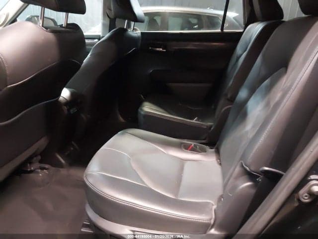2021 TOYOTA HIGHLANDER PLATINUM 8