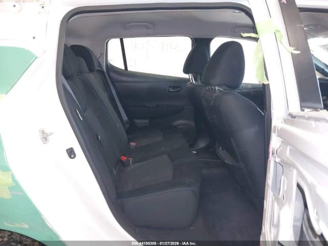 2023 NISSAN LEAF S 40 KWH 8