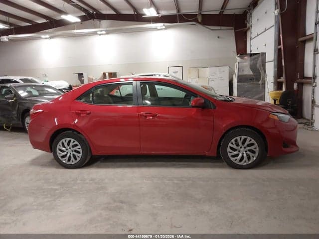 2018 TOYOTA COROLLA LE 13