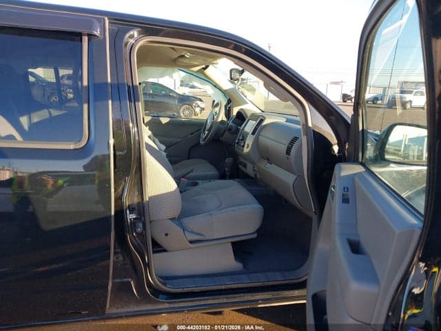 2020 NISSAN FRONTIER 5