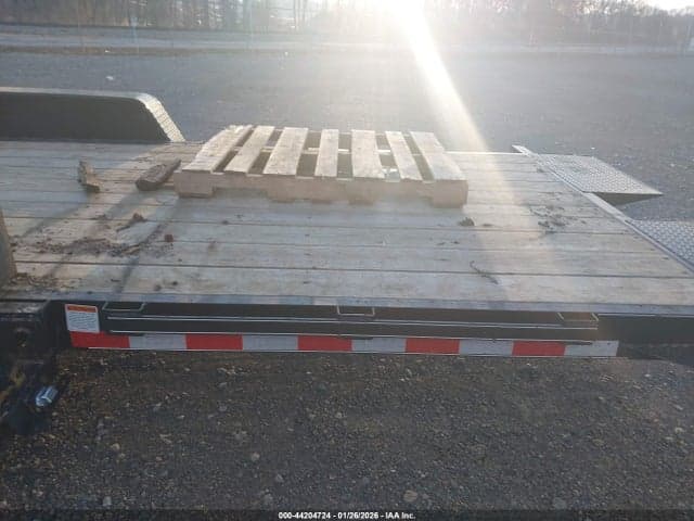 2025 KAUFMAN 22' FLATBED TRAILER 8