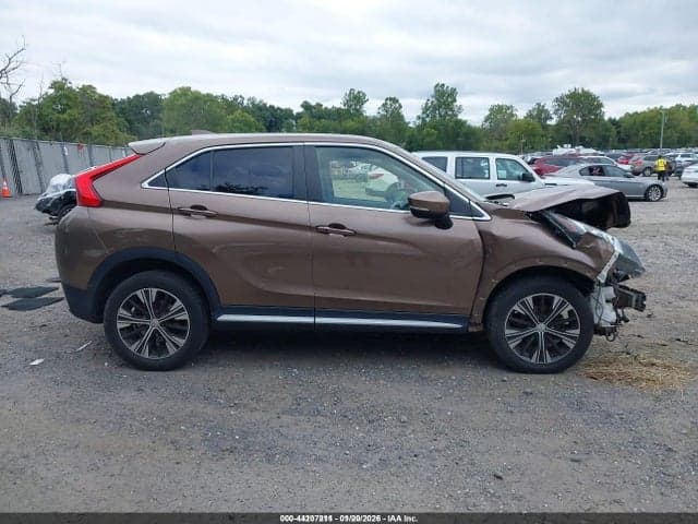 2018 MITSUBISHI ECLIPSE CROSS SE 12