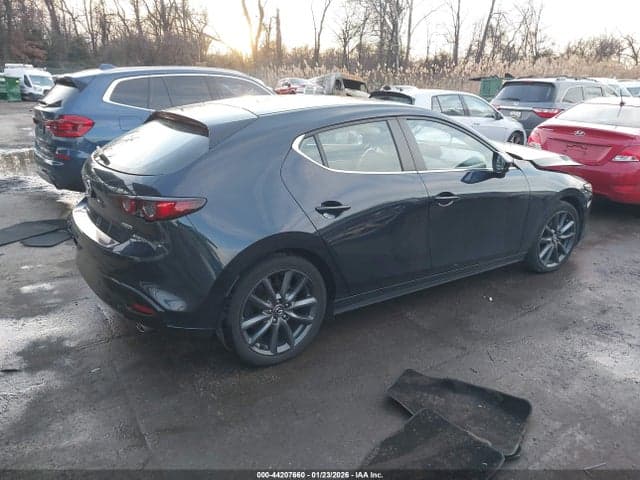 2019 MAZDA MAZDA3 4