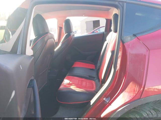 2021 TESLA MODEL Y LONG RANGE DUAL MOTOR ALL-WHEEL DRIVE 8