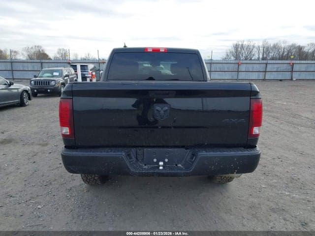 2022 RAM 1500 CLASSIC WARLOCK 4X4 5'7 BOX 17