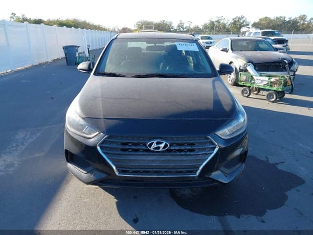 2018 HYUNDAI ACCENT SE 12