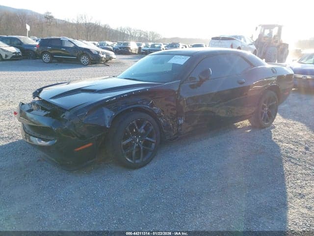 2023 DODGE CHALLENGER SXT 2