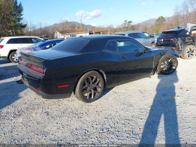 2023 DODGE CHALLENGER SXT 4