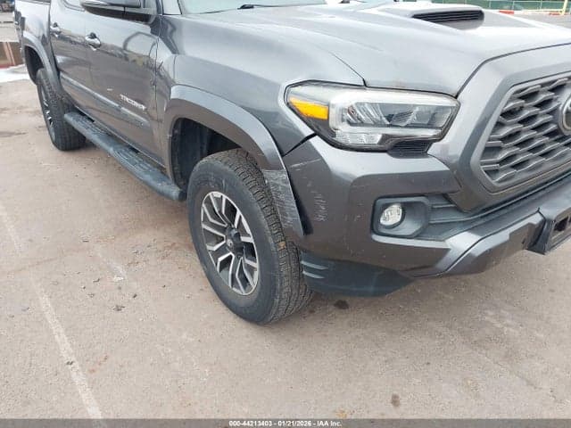 2020 TOYOTA TACOMA SR5 V6 18