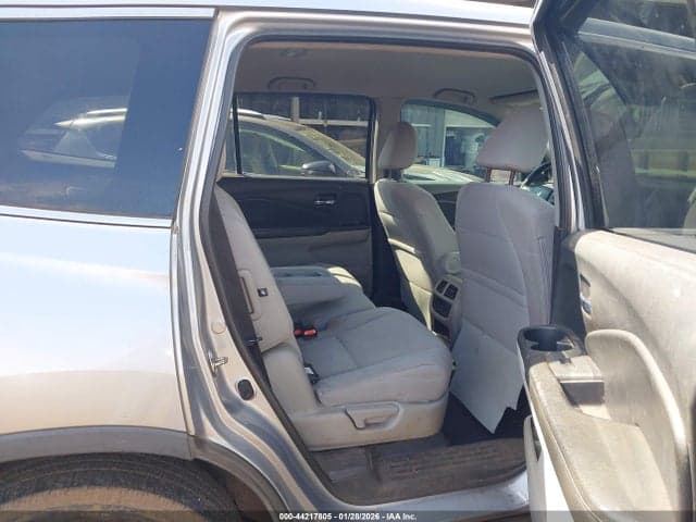 2017 HONDA PILOT EX 8