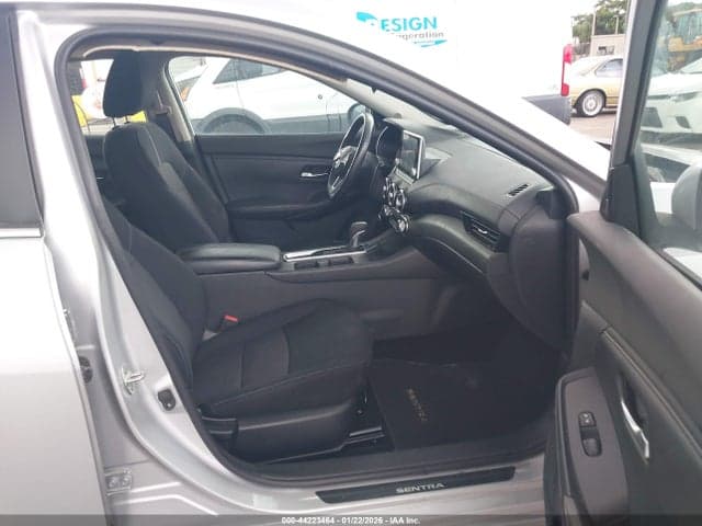 2023 NISSAN SENTRA SV XTRONIC CVT 5