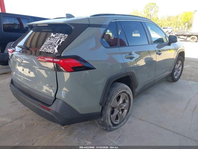 2022 TOYOTA RAV4 XLE 4