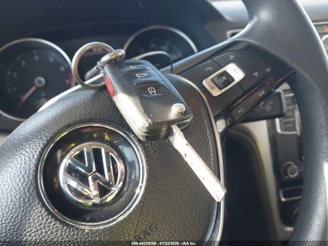 2017 VOLKSWAGEN PASSAT 1.8T S 11